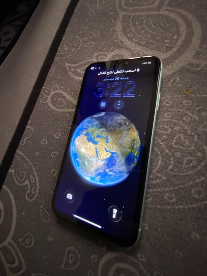 ايفون 11 عادي 
الذاكرة : 128GB 
دبل شريحة ( 2 سيمكارت ) 
مبدل شاشة اصلية ( 3 خيارات )
بطارية 100‎%‎ 
فيس ايدي شغال 
وياه كارتونه فقط
اللون فستقي💚
مكاني كربلاء قرب مستشفى العباس الأهلي 
***********
السعر 250 الف و بي مجال بسيط حگ الجية 
الجهاز نضيف و كل تفاصيلة مكتوبة
الشراي يتصل و بي خير و يدلل
