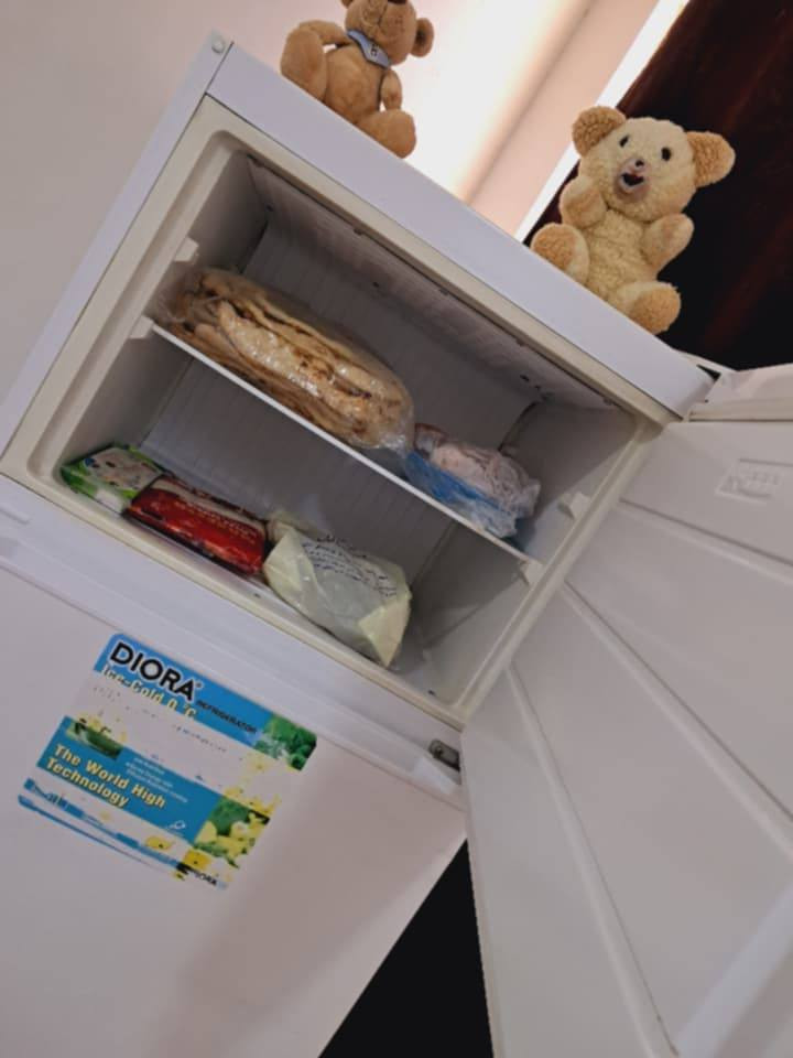 ثلاجة حجم ٢٨ ب٣٠٠ 
طباخ فريش مصري جديد ١٧٥ بي مجال بلعبيدي


**إذا كنت صاحب هذا الإعلان وتريد حذفه لأي سبب، رجاءا أرسل رسالة إلى الدعم الفني**