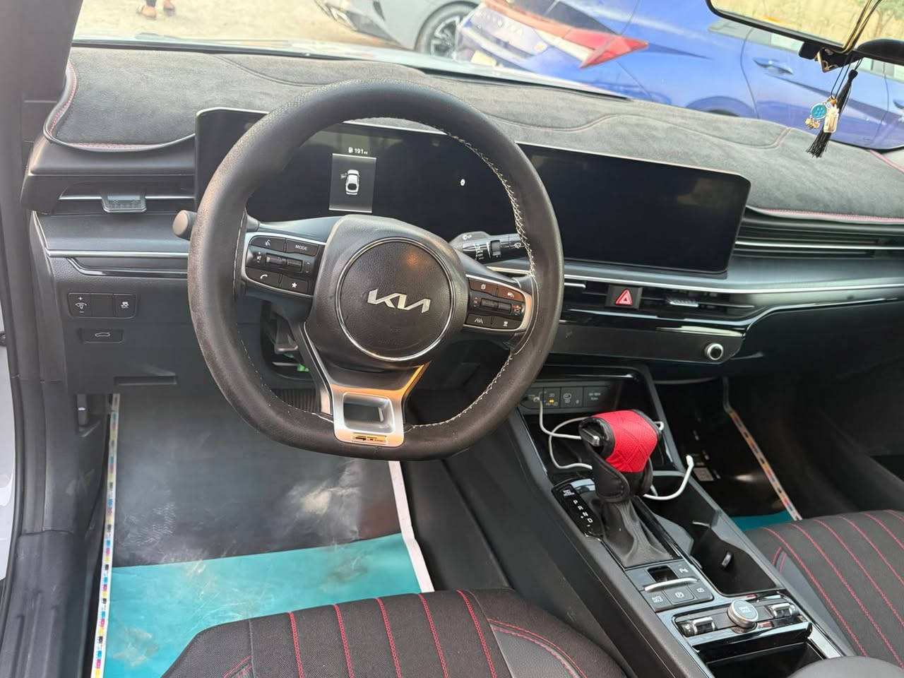 السلام عليكم كيا كي٥ للبيع جي تي لاين

لون سمنتي

الموديل ٢٠٢٥ 

السيارة وارد امريكي 

 المواصفات :

1- بصمة عدد ٢+ تشغيل عن بعد  

٢- شاشة 

٣-كشن السائق كهرباء 

٤- لد امامي + خلفي  

٥-حساس امامي + خلفي 

٦-اشاير بالمري  

٧-ترحيب عند الاقتراب 

٨- مانع انزلاق 

٩- سايد بريك الكتروني مع الاوتو هولد 

١٠ الاضوية الداخلي كلها لد 

١١- سيارة كشنات جلد مع التدفئة 

١٢- سيارة ماشية ٨ الف ميل  

سيارة جديدة بمعنى الكلمة حتى الارضيات ممفتوحات مالتها مال الشركة  nim حتى الاسبير منازل السيارة رقم بغداد باسمي تحويل ثاني يوم  

ملاحظة السيارة اني مستوردها بيها بارد بالبنيد كد 3 اصابع فقط هذا بارد   

 

السعر ٢٥،٠٠٠  الف دولار وبيها مجال 

عنوان : بغداد  

للاستفسار :

***********
