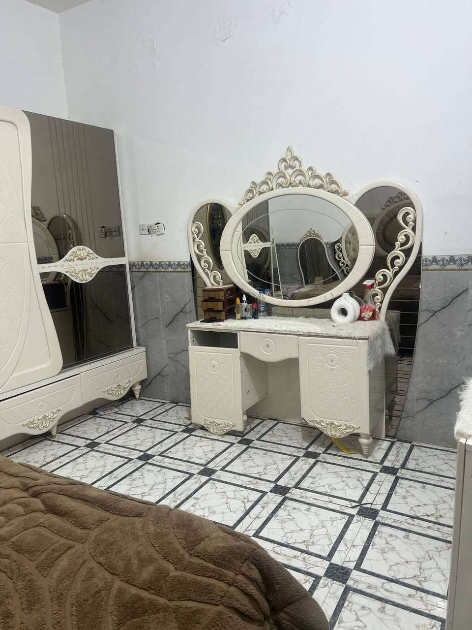 غرفة تركيه قويه للبيع
التفاصيل ع الرقم هاتف واتساب
***********
