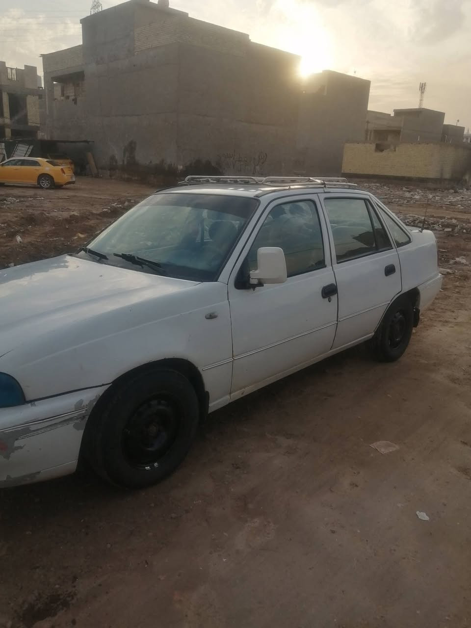 السلام عليكم من رخصة مدير الكروب دايو سلو ١٩٩٤ للبيع مكينه وكير خير من الله رقم ديالئ انكليزي بسمي تحويل ثاني يوم السعر٢٥ بيه مجال الرقم *********** ابوعبدالله
