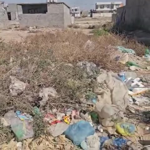 أرض سند 52طابو الوجه 10مترنزال 30متر نور رجب شارع الاذاعه شارع جاسم الحما دي تبليط  خدمات موجوده ...الاتصال ***********
