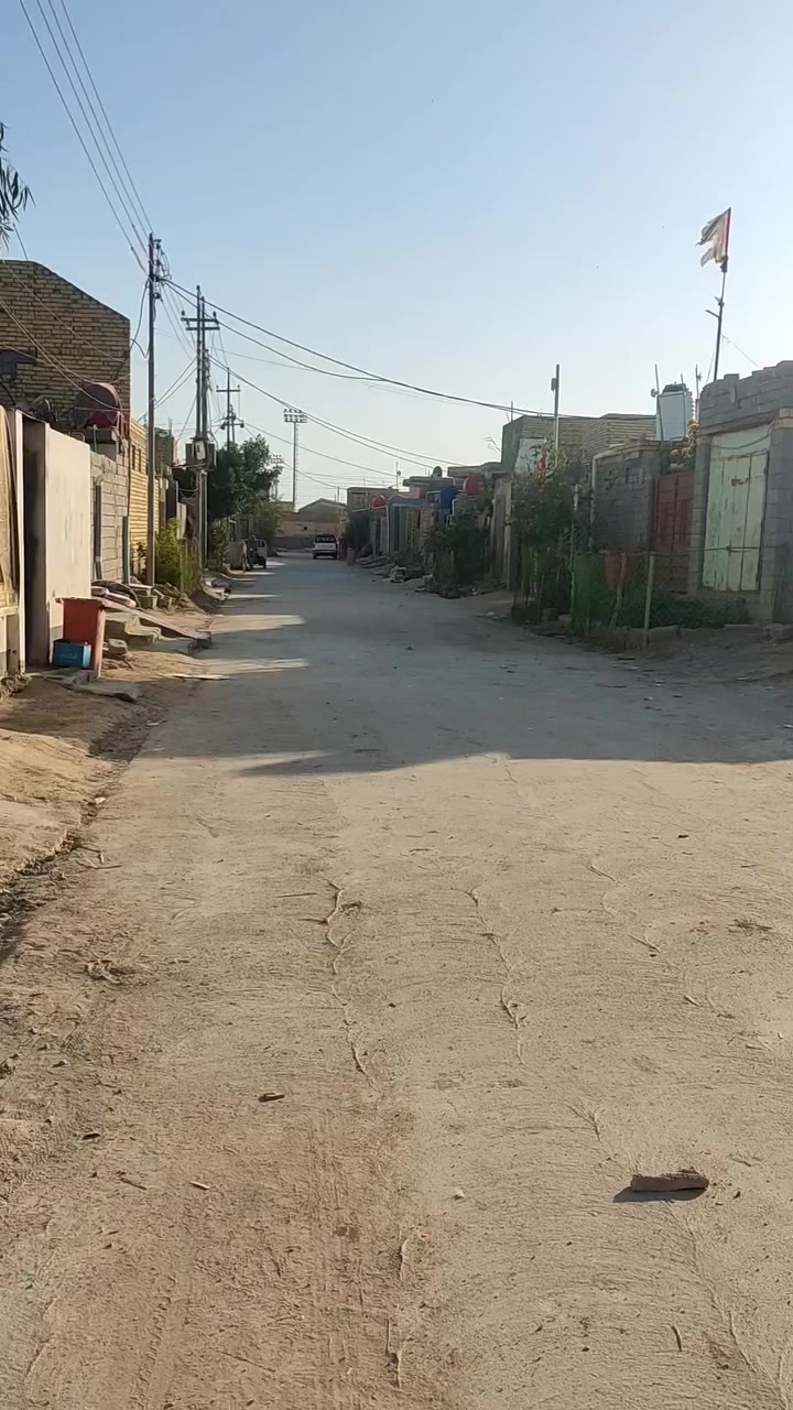 قطعة ارض للبيع مساحة 200م خلف ملعب الفهود الرئيسي للتواصل اتصل على رقم ***********
