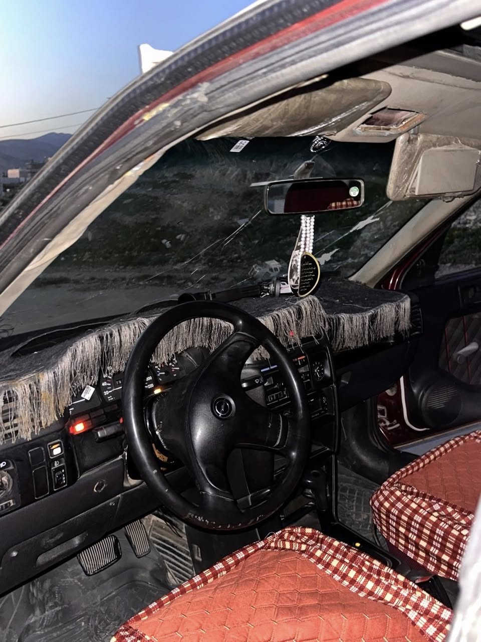 ئۆپڵ فێکترا مۆدێل ٩٢
Oepl vectra Model 92
سەیارەیەکی باشە ڕەنگی جەرگی/ 
سەنەوی  ماڵی دۆستە سەنەوی بەغدای  لەگەڵەیا بەشەرتی ئەوەی نەگیرێ
سڵاید
مەکینە ٢٠ 
 هیچ مشکیلەیەکی کارەبای گێڕو مەکینەی نیە 
زۆر توندوتۆڵە تەقەو ڕەقەی نیە 
گێر ئۆتۆماتیک موسو بڕاوە نیە بە شەرت 
٢٣ گەڵاو  محامەلە
***********
ڕەقەمەکە هەموو شتێکی لەسەرە
