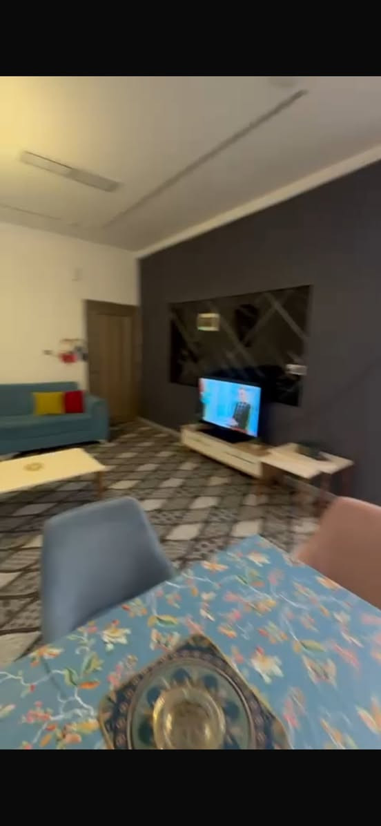 سلام عليكم شقه مؤثثه للإيجار في مجمع دبي ستي لتواصل ***********
