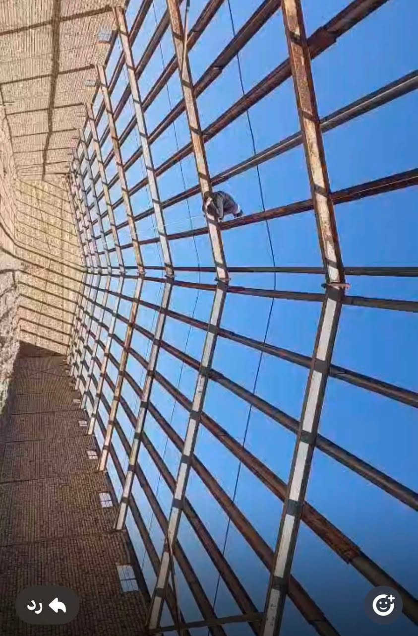 جملون للبيع  الطول 60 والعرض 18  مع سقيفه بجانبه نفس الطول وعرضها 6 متر. 
الجملون مفتوح وجاهز.  للتواصل على الرقم ***********@
