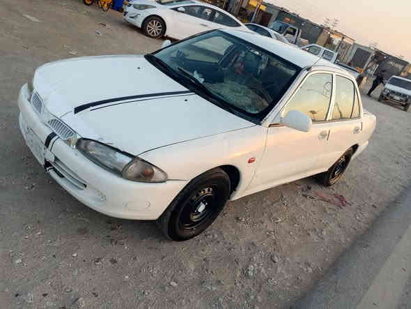 السلام عليكم براتون 2002رقم صدامي سنويه صاقطه 2005سياره جاهزه كير ومكينه وتبريد كهربائيات مكفله كص وعيب شرعي كير عادي دواخل جديده السعر 22وبيه مجال المكان الناصريه قضاء الغراف ***********
