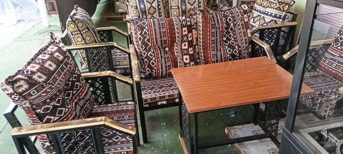 تخم 4 مقاعد
مع الطبله الوسطيه 
تفصال حسب الطلب 
المقعد حديد 
السعر 355 الف 
توصيل داخل بغداد  مجاني


**إذا كنت صاحب هذا الإعلان وتريد حذفه لأي سبب، رجاءا أرسل رسالة إلى الدعم الفني**