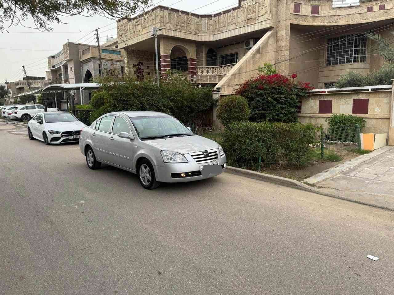 السلام عليكم سياره شيري موديل 2010 A5محرك كير تبريد قطعتين دواخل جديده على وضع الشركه سياره بلاديه نظيفه بمعنى الكلمه شاشه ايباد تحكم حساسات كامره تحويل مباشر السعر 44 ورقه الشراي يتصل ***********  مكللف بل النشر بغداد, العراق
