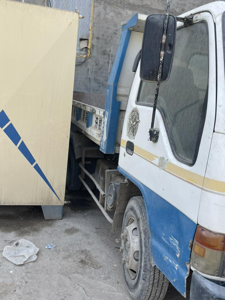 للبيع ازوز قلاب فحل موديل ٩٤ رقم واسط محرك ١١٢  جاهزه للشغل بكانهه بغداد السعر ب٧٥  بيهه مجال *********** ووو ***********
