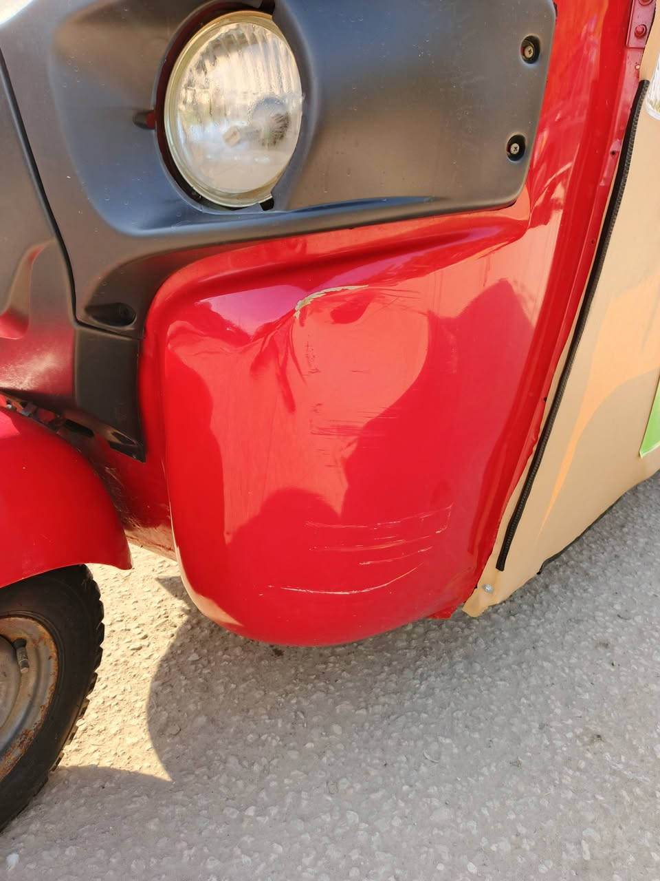 سلام عليكم تكتك للبيع موديل 17 شهر 10 / اوراق السعر 3500 وبيها مجال قليل مكاني طويريج ***********
