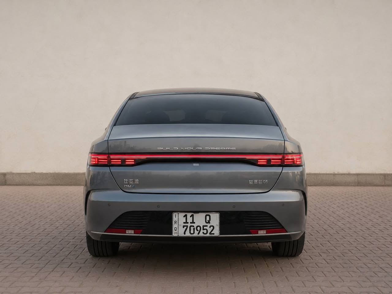 دستروير Byd 2025 ماشيه 4 الف فقط
السياره جديده و مكفوله بيها بس ملاحظه بالدعاميه واصبع بالبنيد موضحه بالصور
 مسويلها ارضيات حوضيه و لد اصلي داخلي متغير مرايات باتمان
للبيع فقط بدون مراوس بدون اقساط 
السعر 20.300 ولتخابر ع 20 
مكاني بغداد حي الاعلام 
*********** 
اجاوب وره 1 الضهر لان عندي دوام
