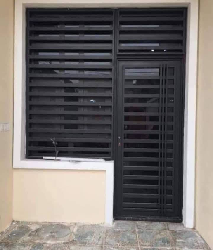 صبغ وتنظيف الشبابيك والابواب وصبغ الجدران بأسعار مناسبة *********** للاتصال +واتساب شغل درجه اولى
