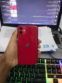ايفون ١١ ٢٥٦ • احمر • شاشه مبدل اصليه