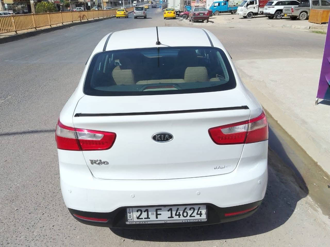 للبيع كيا ريو موديل 2013 بسمي خليجي
محرك 16 كير محرك شرط 
ضرر جاملغ خلفي بيها بارد مكانات
تبريد شغال مري شفط
طخم تاير جديد 
السعر 95 بيها مجال 
***********

