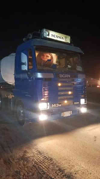 لبيع سكانيا ت صهاريج  سنكل مكيله سنتين ***********
