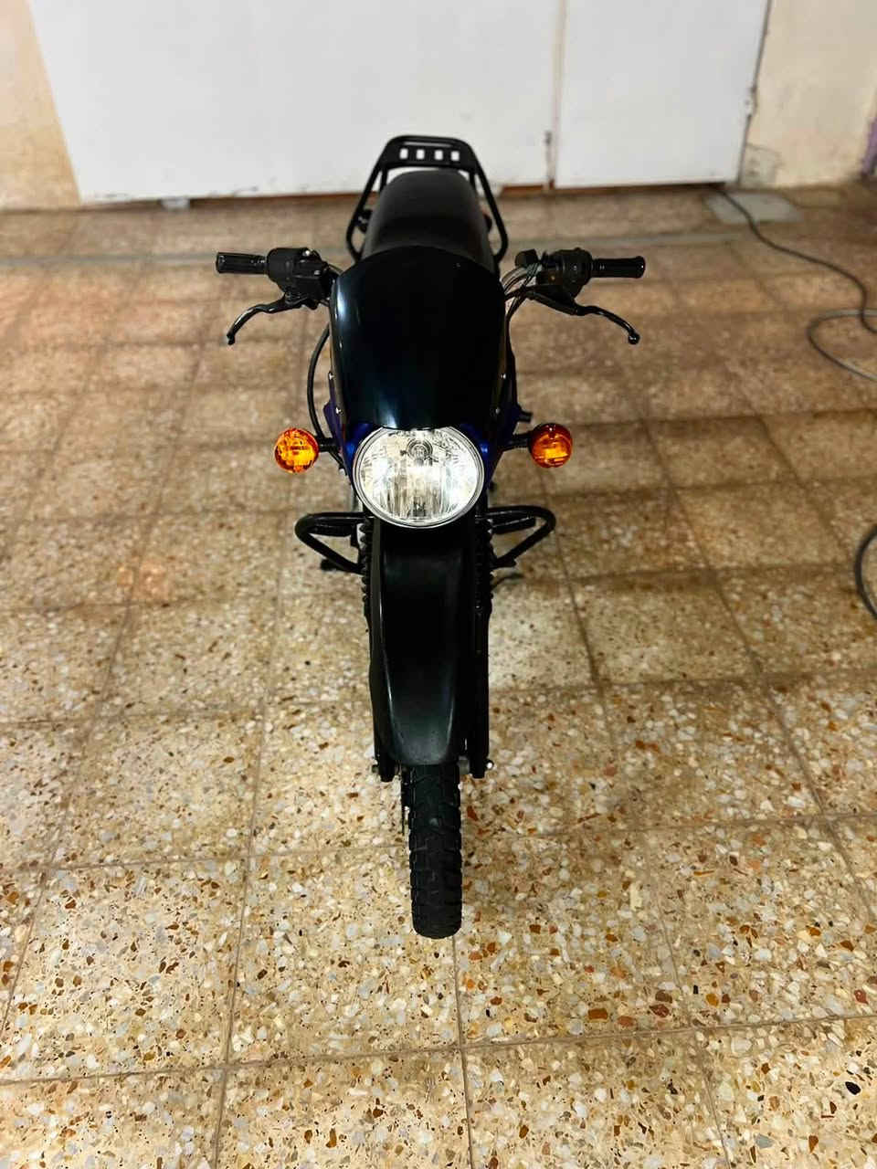 مرحبا حبايب مكلف مكلف بل نشر 
                    ( اقره المنشور وخابر رجاء)🙏 
دراجه بوكسر للبيع موديل 23 اصولي اصولي اصولي 
الدراجه مكينه ناعمه خير من الله كلشي شغال عداد دبل اشاير كلوبات بريك امامي خلفي تخم تاير جديد  سلف هندر الون الازرق  
                        العنوان بغداد الشعب نهايت حي اور 
              
     السعر :مليون واربعمية (1400)ألف 

             الاستفسار اكثر *********** ابو النيس
