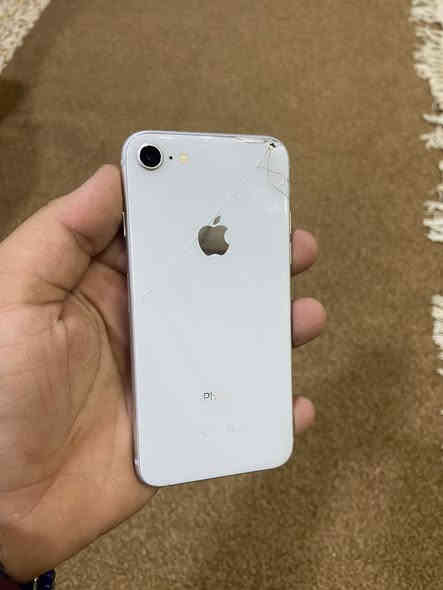 السلام عليكم 
ايفون ٨ عادي ذاكره٦٤ باتري ٧٠ 
مبدل شاشه وبي فطر للضهر سعرو٧٥ الف بي مجال بسيط شراي اتصل ***********
