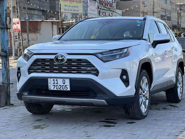 السلام عليكم ورحمة الله وبركاته
السعر 28,800$ 

فضلاً قراءة التفاصيل كاملة قبل التعليق والاتصال مع جزيل الشكر والتقدير ...

راف فور فئة الlimited موديل 2023 وارد اميركي محرك 2500cc بانزين 

السيارة اني استوردتها ع ايدي نهاية ال٢٠٢٤ 

حادثها قبغ الصدوق تبديل بلاد نفس اللون بدون صبغ وجاملغ بارد بدون صبغ والدعامية بلادي كذلك بدون صبغ نفس اللون الشواصي مكفولات 

السيارة فول الفول ترحيب بالمري وماشية 17,000 كم وليس ميل

3 وضعيات قيادة (اقتصادي-عادي-سبورت) كل نمط عن الثاني يتغير عداد السيارة 

داخل لونين جملي ومقاعد الامامية كهرباء وتبريد وتدفئة والكشنات الخلفية تدفئة فقط ومقعد السائق خزن ميموري ، ارضيات السيارة بلاديات ربر 

السيارة سويتلها عزل صوت وحرارة ب300$ 

فتحة سقف بصمة تشغيل

رادارات امامي خلفي جوانب تحديد مسار توقف ذاتي فول رادار 360 درجة ، هاند بريك كهربائي 

نظام صوتي من jbl من 9 سماعات وشاشة كبيرة jbl ابل كار بلاي واندرويد اوتو 

عداد السيارة شاشة دجتل ب٤ انماط والمراية الوسطية تعتيم ذاتي 

تبريد قطعتين ومنافذ شحن سريع تايبسي واشاير بالمري

السيارة باسمي ورقم السيارة هم حلو 

ويل السيارة 19 كروم 

بلوجكتر امامية وصندوق السيارة كهربائي ب٣ وضعيات

السيارة حلوة جداً واقعاً ومكانها حي اور

رقم التواصل واتساب او اتصال 

***********
