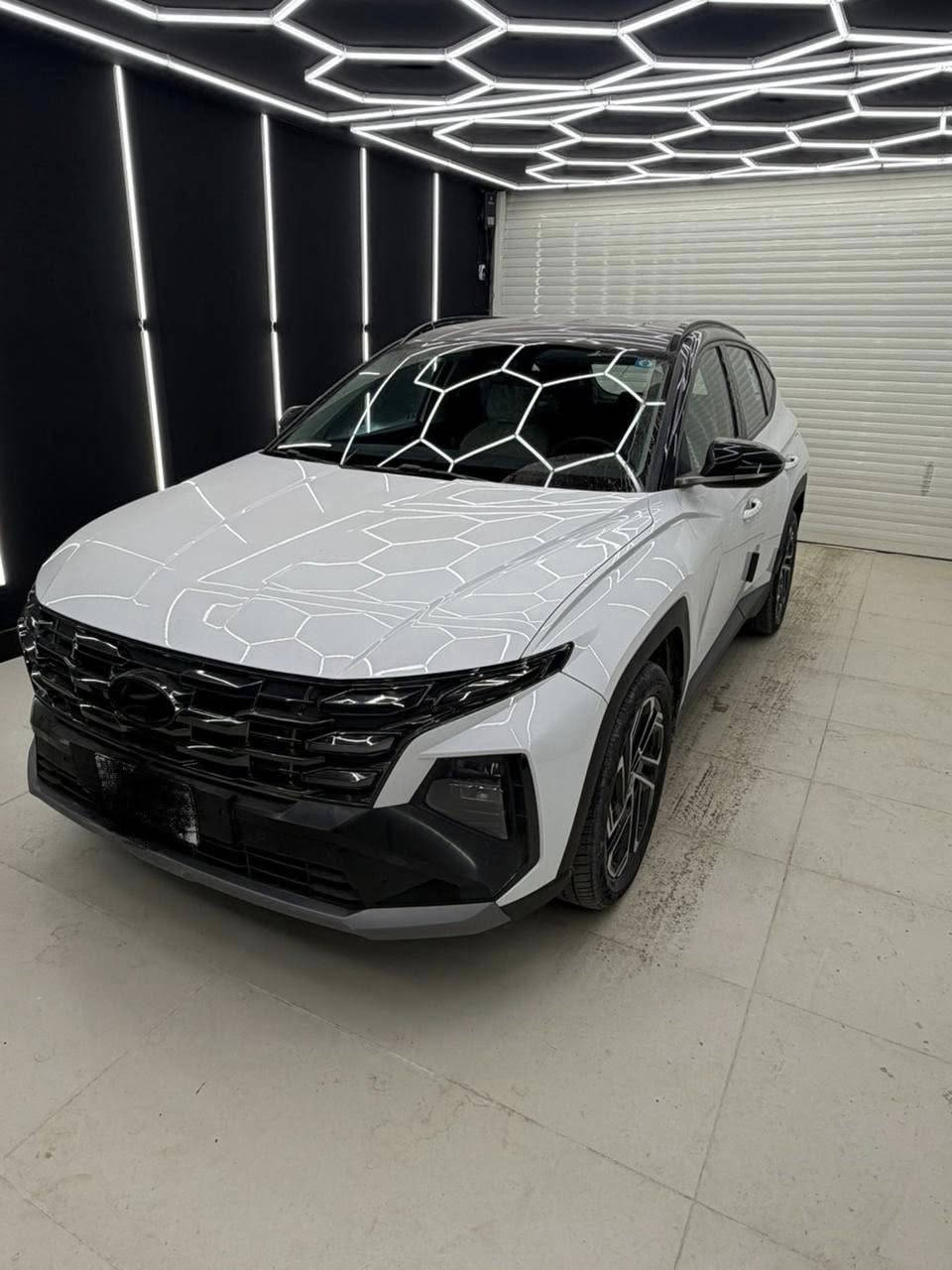 سلام عليكم توسان 2025 وكاله دوليه تو كلر سياره كفاله عامه بعده بدهن الوكاله ماشيه 4 الاف كيلو فقط رقم بغداد بسمي فول مواصفات عدا الفتحه مكانه كربلاء  ***********
