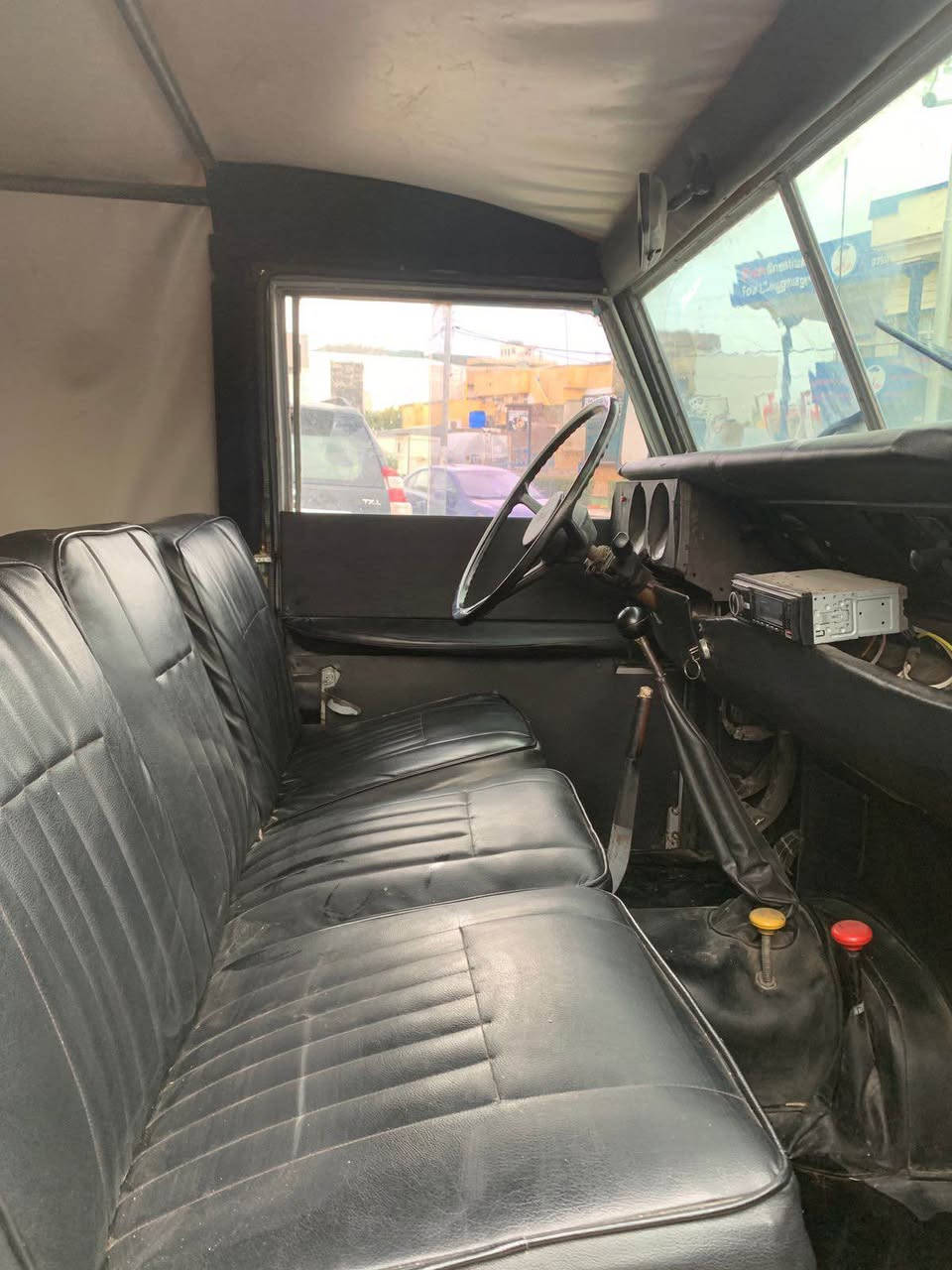 لاندرۆڤەر 1977 
حیزام سبوغ بۆ جوانی 
چوار پستۆنی بەنزین 
ڕەقەم بغداد بێ اولیات 
سوکان پاوەر و دەبل ئەکسل 

نـــــــــرخ   43 $
وەتساپ☎️*********** Singapore
