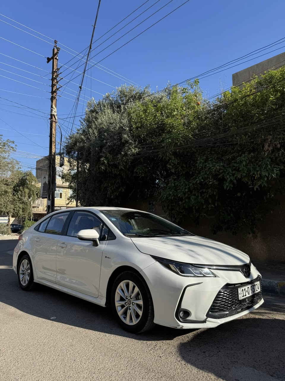 كورلا 2024 هايبرد 
السياره نضيفه جداً استخدام شخصي 
مكفوله كفاله عامه داخل جلد بصمه فتحه 
هاند بريك بصمه اوتو هولد وبقيه المواصفات المعروفه 
ماشيه 32 
السعر 146 وبيه مجال بسيط 
المكان بغداد الغزاليه 
الرقم ***********
