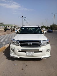 لاندكروزر • ٢٠١٠ • بريميه