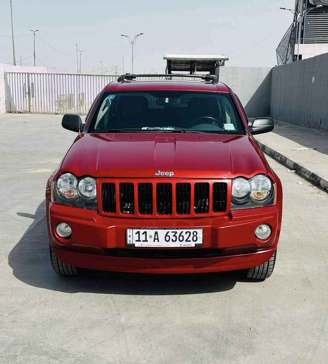 جيب لاريدو  
موديل 2010 
السيارة وارد امريكي  داخله كلين يعني مكفولة 
السيارة ماشية 130 
السيارة فقط البنيد مرشوش كلير اثر جراد 
مكينه 6 سلندر 
 كير ومحرك مكفول 
صدر امام خلفي جديد 
تخم تاير جديد 
تبريد قطعتين 
كهرباء كلشي شغال 
يعني مابيهة جطل 
والسيارة باسمي 
والسيارة خير من الله واحلة من صور 
ومكاني بغداد 
والسعررررر 108 
 بيهة حكة جية  
رقم الهاتف *********** اتصال
