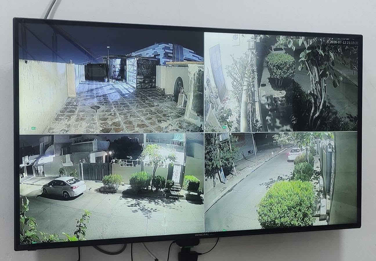 تلفزيون ماركة جنرال GENERAL جديد مستعمل قليل جدا

قياسه 55 ضخم سينمائي نحيف موديل جديد وبيه انترنيت بس ما اعرف شلون يستعمل سبب بيع مكان ماعندنا تلفزيون مكفول وجديد سعره 300 الف وبيه مجال 

مكاني كركوك رحيم اوه راسلني بل ماسنجر
 او خابرني على رقمي ماكو فرق

***********
