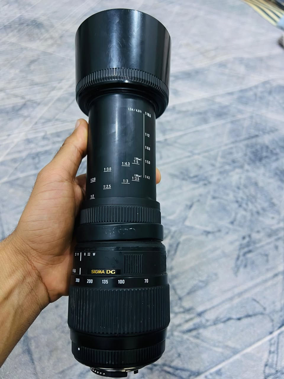 عدسه الاصليه 18-55

مع زوم رياضي 300-70

شاشه قلاب بحجم 3.2بوصه

صوره بدقه24.2 ميجابگسل 

فيديو بدقه 1080p HD60🎥 فريم با لثانيه 

الكاميرا تدعم Wi-Fi وتدعم GpS

الملحقات الكامره 

گرب حامل بطاريتين +شاحنه +كيبل نقل صور  العنوان ناصريه سوق الشيوخ 

التواصل ***********
