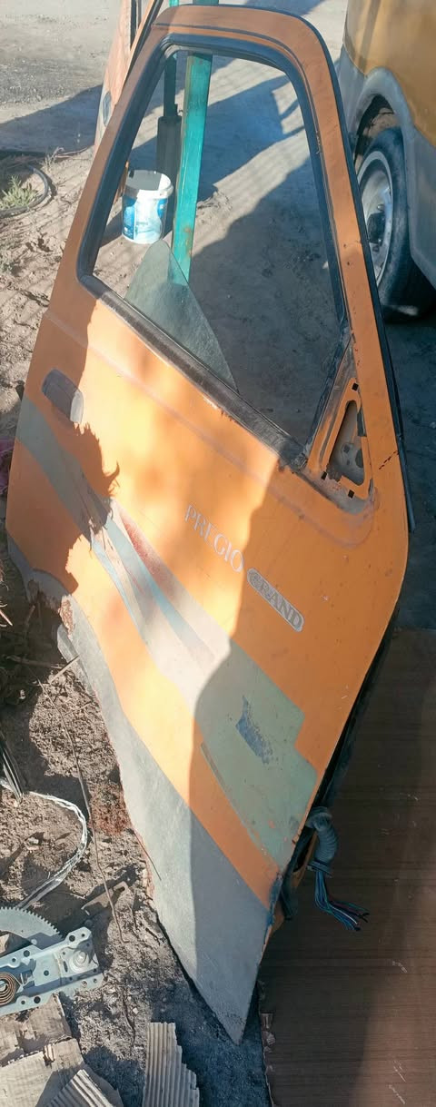 السلام عليكم للبيع ابواب بريجو استفسار اتصل *********** مكان بابل
