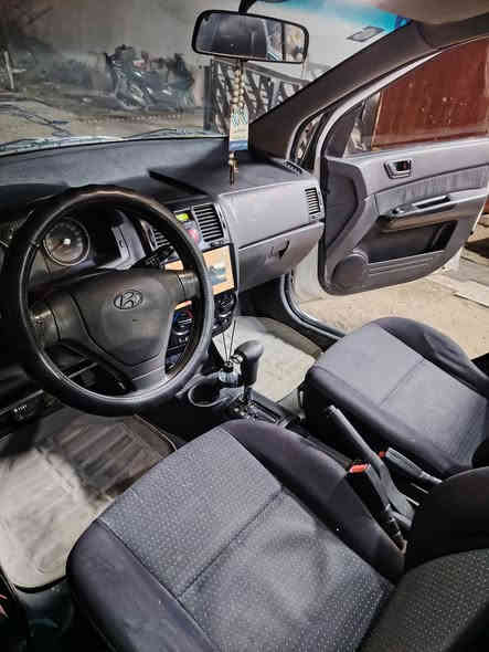 سلام عليكم للبيع هونداي جيتز 2011 خليجه لون ابيض ماشيه 110 مكينه1600  بيه صبغ بالدواسه واسفل باب  السعر70  للاستفسار اتصال ممتواجد فيس ***********
