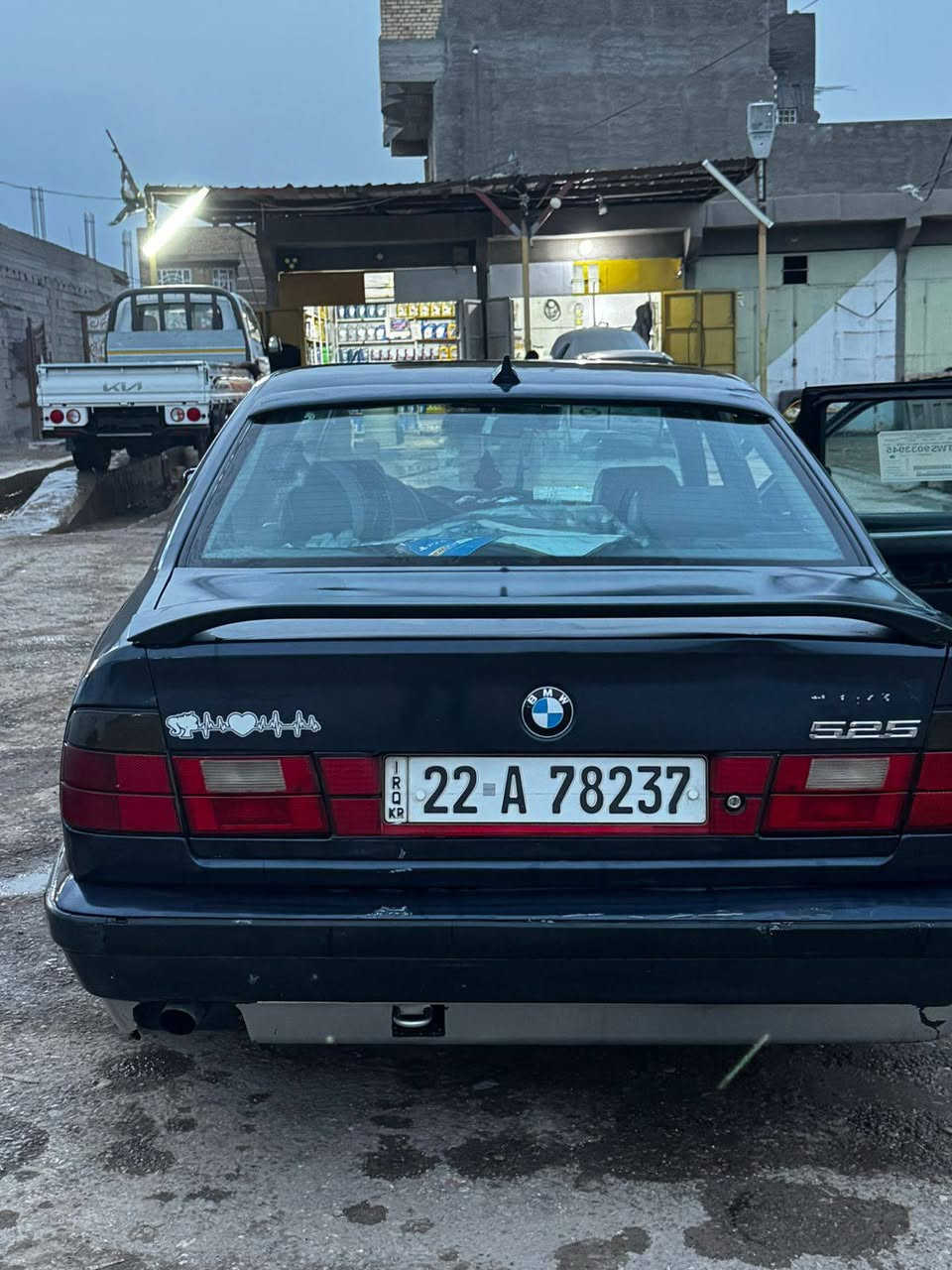 السلام عليكم 
للبيع 525 موديل 1990 رقم اربيل تريد تحويل تريد وكاله سنويه لل 2030 السياره شوفت عينك مكينه كير مكفولات بدون ضربه السياره تجي تكلب وتشوف وتقتنع وميكون خاطرك الا طيب مكان السياره كوت قضاء النعمانيه 
السعر 60 وبيه مجال 
***********
