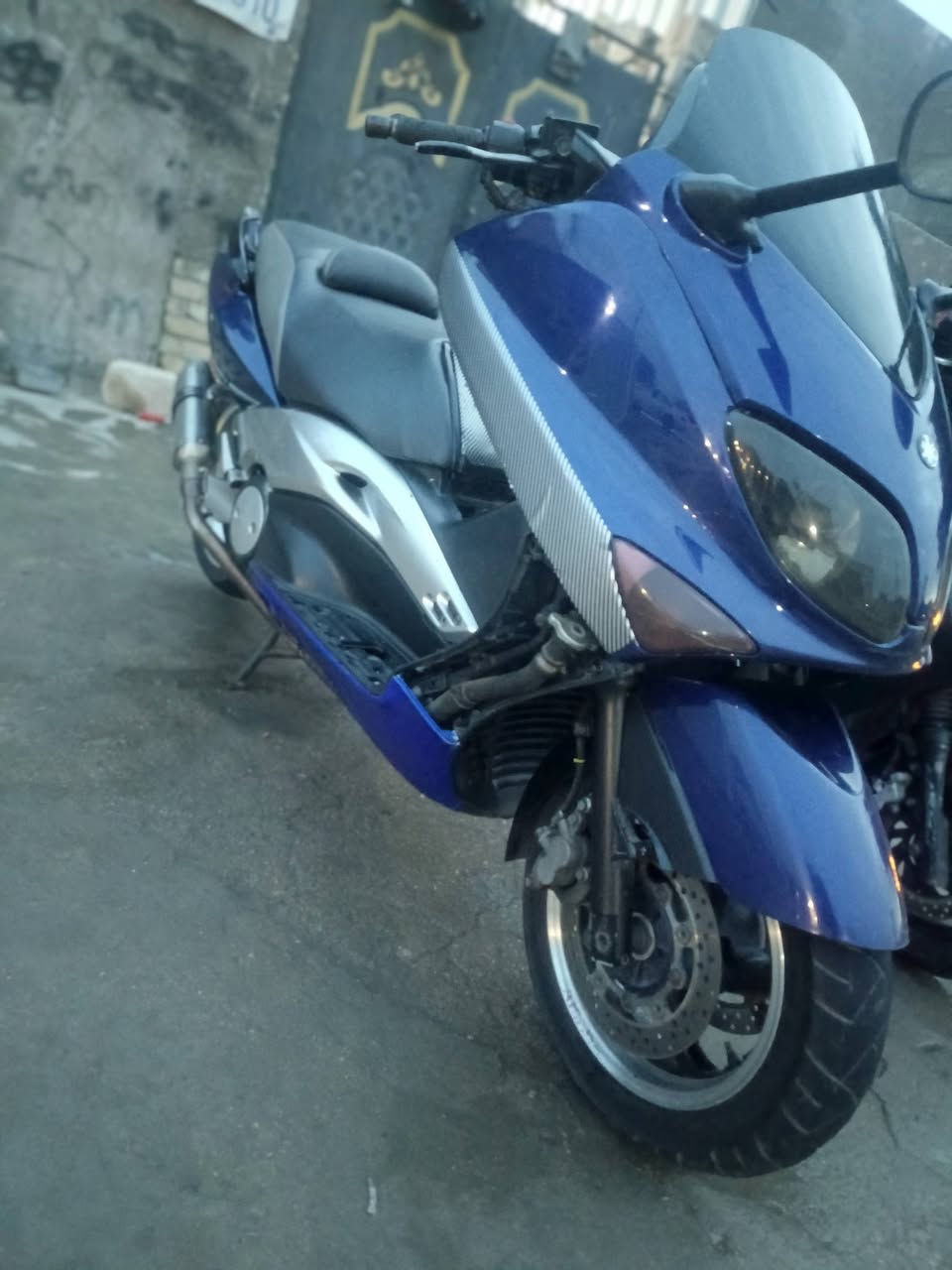 سِلَآمً عٌلَيَکْمً دٍرآجّهّ T-Max مًوٌدٍيَلَ 2008
آلَدٍرآجّهّ طلع بيه صوت دراجه شغاله تجي تاخذه كوم حديد
آلَمًکْآنِ(بغداد) 
(السعر 12ورقه)
متواجد وتساب
(رقم الهاتف ‏‪***********‬‏)
