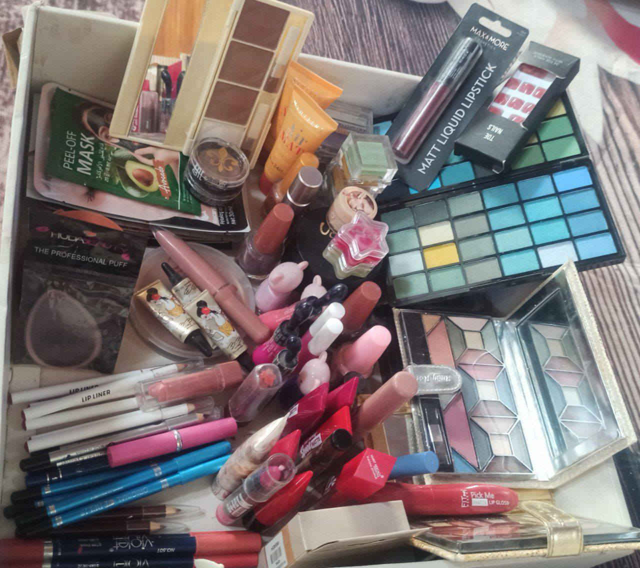 كارتونه مكياج مشكل غير مستخدم اكثر من ١٠٠ قطعه ب٢٥ مع التوصيل


**إذا كنت صاحب هذا الإعلان وتريد حذفه لأي سبب، رجاءا أرسل رسالة إلى الدعم الفني**