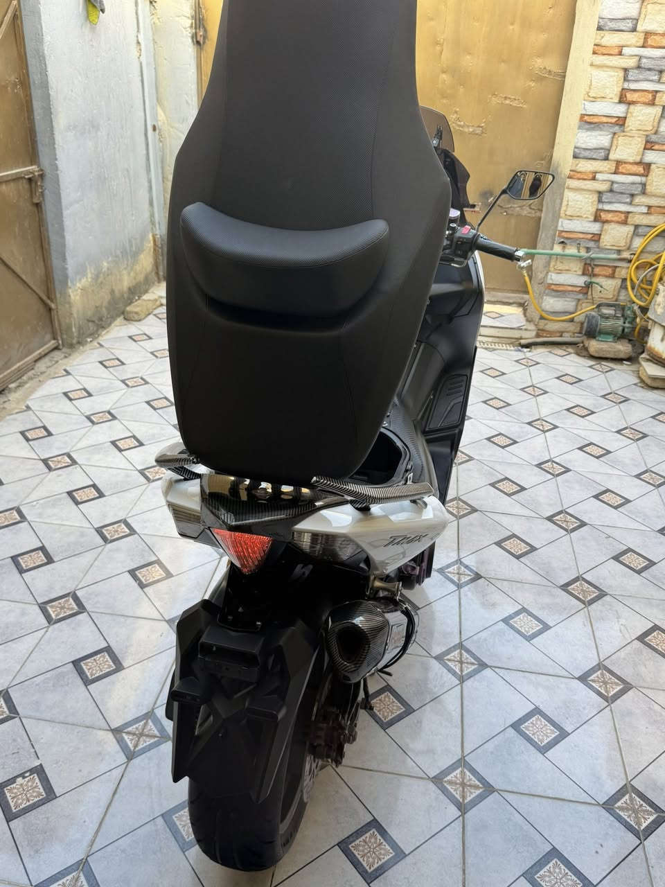 السلام عليكم تيماكس للبيع مديل 2014 دراجه كفاله عامه
بيه تزويد 
كلجات مالوسي 
ستيرن
يدات بريك 
طلاعات
بيه كربون فايبر الياف اصلي
اقباقه عمبار 
صالنصه كاربون رياضي اصليه 
بعد بيه تزويد خير من الله ماذاكرت 
(دراجه كفاله عامه مكينته شلعه أو معدل خير من الله)
 ( *********** بي وتساب أو اتصال ) 
   *********** (سعر خاص أو اتصال)
