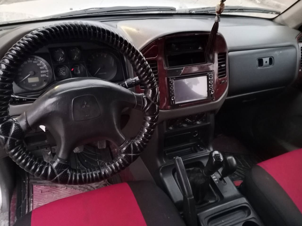 باجيرو موديل 2004
مكينه وكير بلاد مكفولات 
تخم تاير 
كهربائيات شغاله 
السعر 60 بلاش 
كير عادي بلاد 
ر
دفع رباعي 
ايسر بلاد 
سنويه جديده 
مكانه العمارة 
***********
