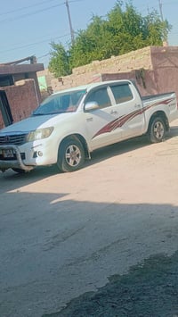 هايلوكس • ١٩٠٠٠٠ • بغداد المعامل الباويه قريه عبد العوده