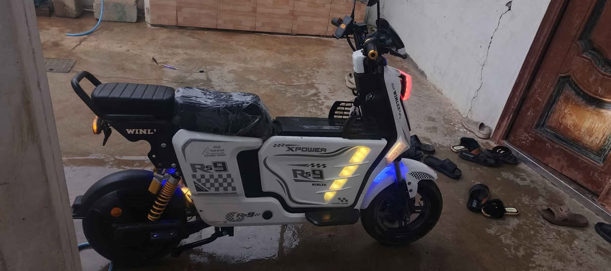 دراجة شحن rs9 فول مواصفات 5بطاريات 32امبير وينلي 7إشارات بكل صفحة يعني 14 موديل 2025 بريكاتة شرط بالمكان سرعة بالعداد 109حقيقي 50 الشحنة توصل 35كيلو متر مع شاحنة وينلي الاصلية مستخدم شهرين فقط كركوك, العراق


**إذا كنت صاحب هذا الإعلان وتريد حذفه لأي سبب، رجاءا أرسل رسالة إلى الدعم الفني**