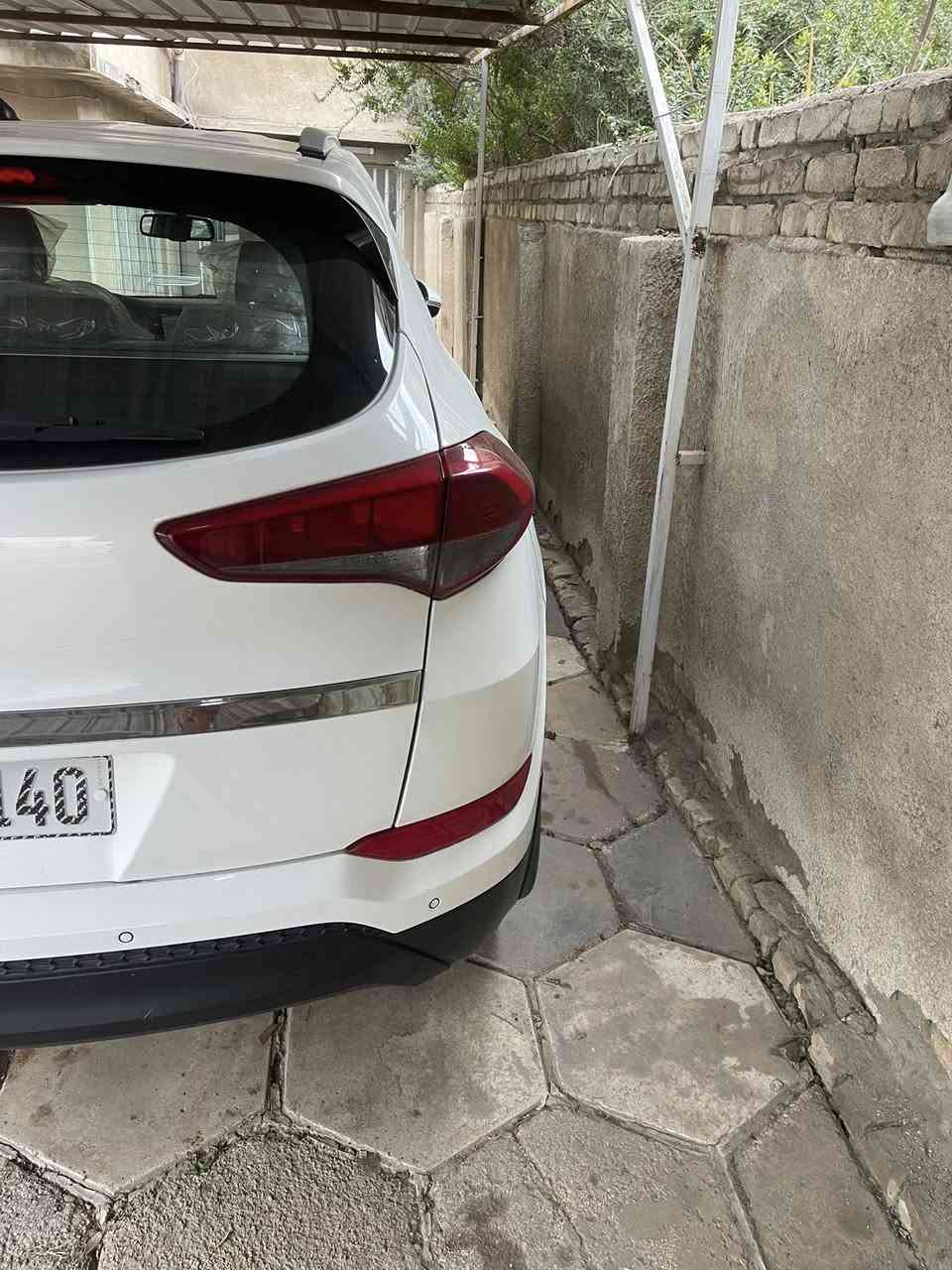 السلام عليكم توسان خليجي الكاصد موديل١٨بغداد رقم جديد بسمي محرك كير مقفول دوش بيه صبغ بسيط في بدايت البنيد وفي نهاية الباب الخلفي الأيمن اثر جلوخ ماشية ٦٠ ألف كيلو الموقع بغداد السعر ١٧٨ ورقة رقم الموديل ***********
