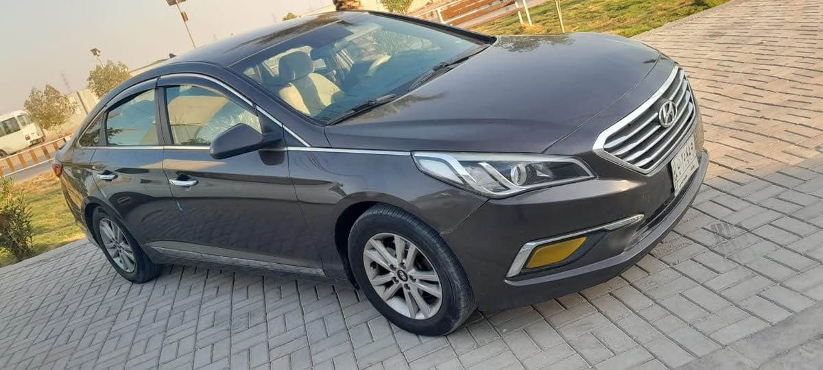 السلام عليكم سوناتا موديل 2016 وراد امريكي رقم بغداد بسمي تبريد ثلج تدفئه مواصفات نص شاشه كبيره تحكم داخل بيجي سياره بيها صبغ ٤ قطع 
السعر ب98 وبيها مجال مكان نجف
الشراي يتصل 
*********** النجف, العراق
