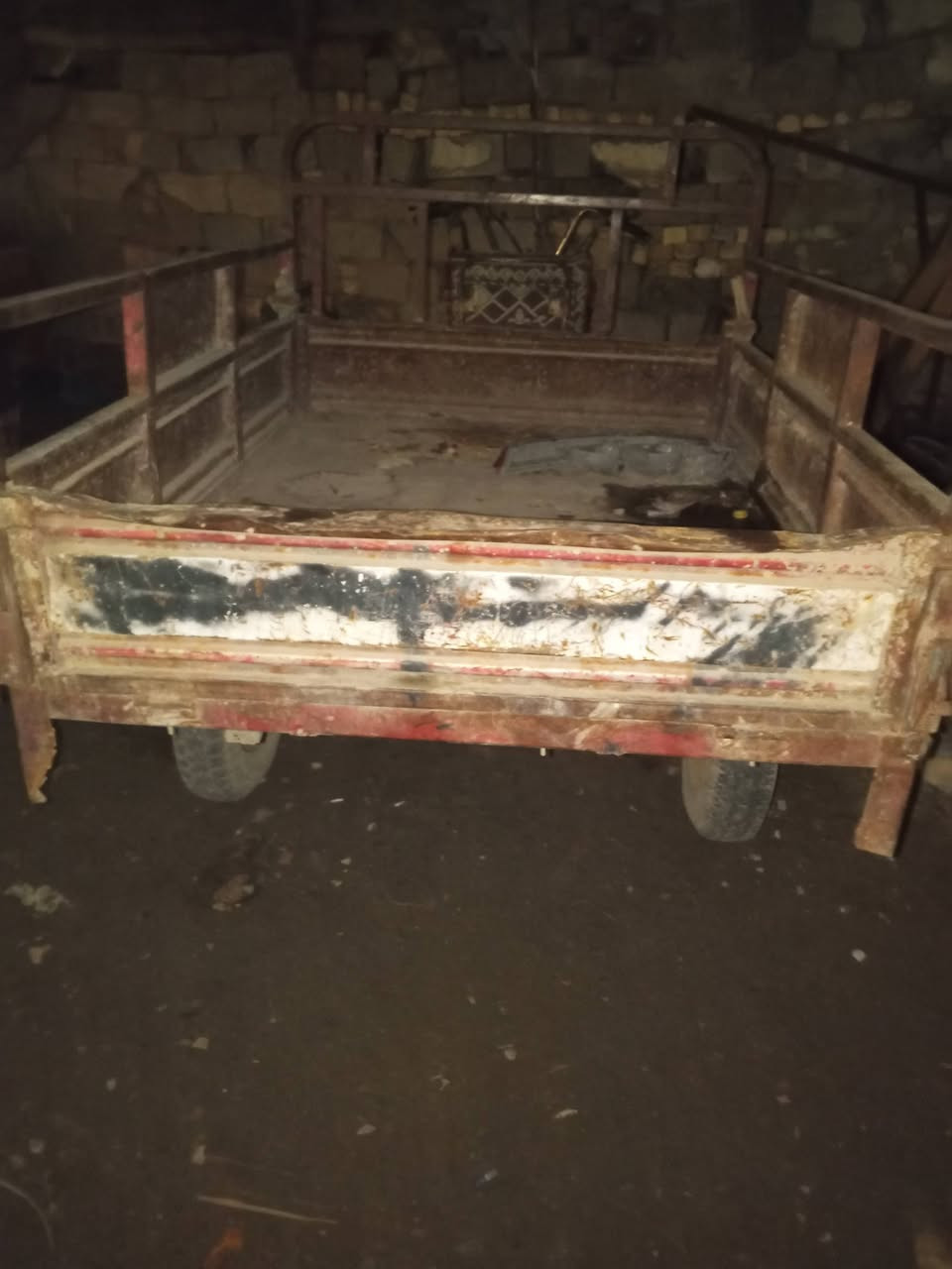 بدون وراق بيه لحيم بشاصي ب400
***********
