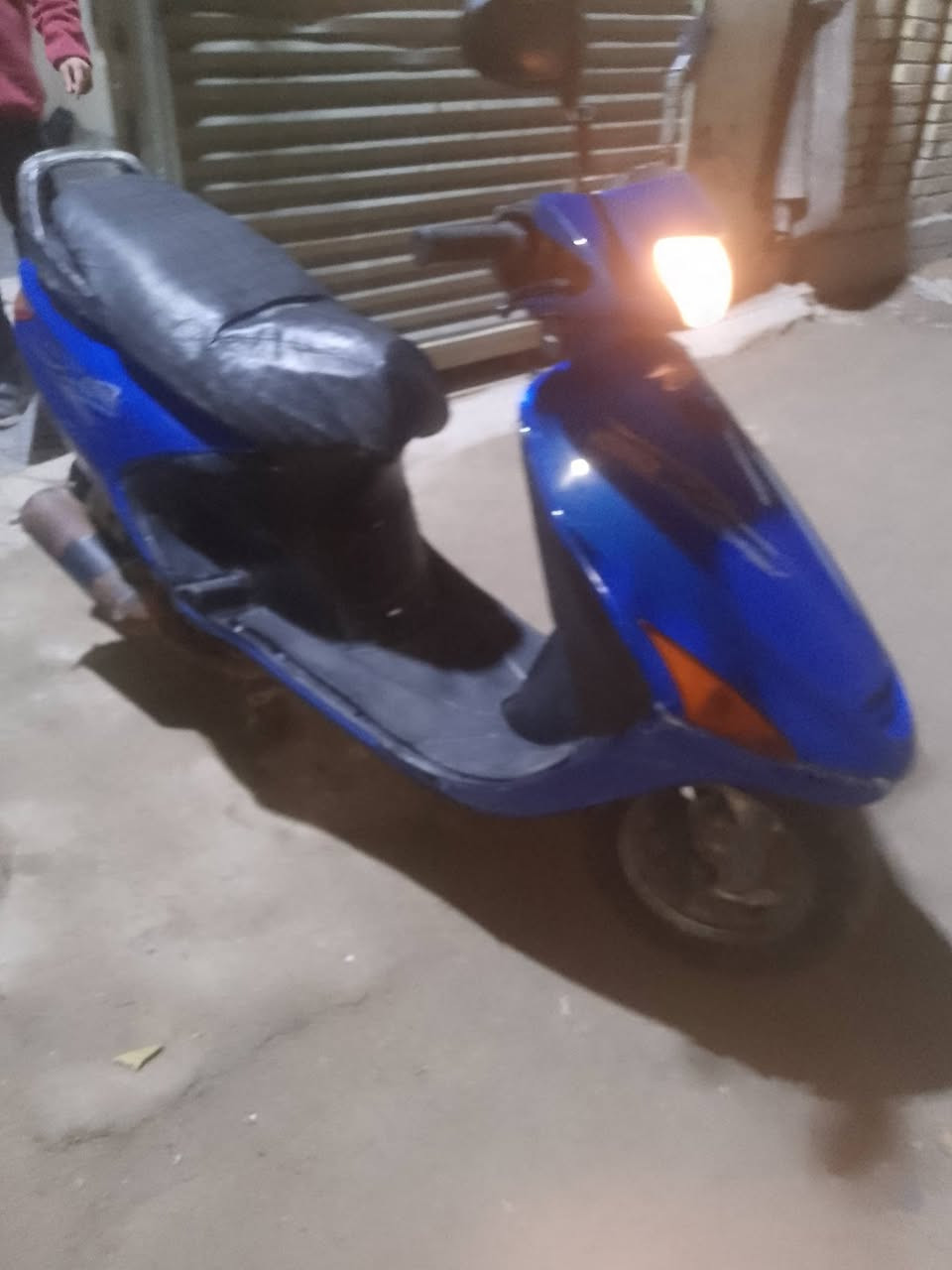 السلام عليكم دراجه فراشه للبيع نضيف الدراجه مكينه ما مفتوحة الكفرات كامله الكهربائية كامله اشاير اليت كله شغال السعر 275وبيها مجال المكان الحله جمعية قرب حديقه الحيوانات رقم الهاتف ***********
