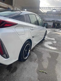 من رخصة الادمن المحترم البيع تيوتا بريوس بريم موديل 22 ريم بغداد دولي ...