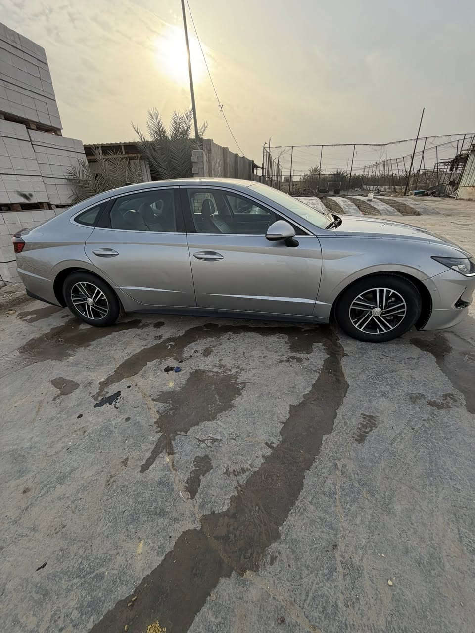 لام عليكم سوناتا 20 وارد امريكي بدون ضربه سرقه فقط تبديل باب السائق والخلفه وتعديل بسيط بالجاملغ الخلفي سونار مرفق بصور 
•مكينه 2500 ناعمه
•ممشى 44 الف mi
•شاشة بنظام كار بلي
•كاميرا خلفية
•سستم صوت
•لدات خلفي امامي
•نظام تحديد مسار 
•مثبت سرعه
•مصابيح امامي زنون 
•نظام  ABS
•اوتو هولد
•كير بيانو 
•هاند بريك كهربائي 
•تحكم ستيرن 
سياره جاهزه كير مكينه حداديه مكان السياره ديوانية موجود تحويل او وكالة السعر  160
***********    رقم
