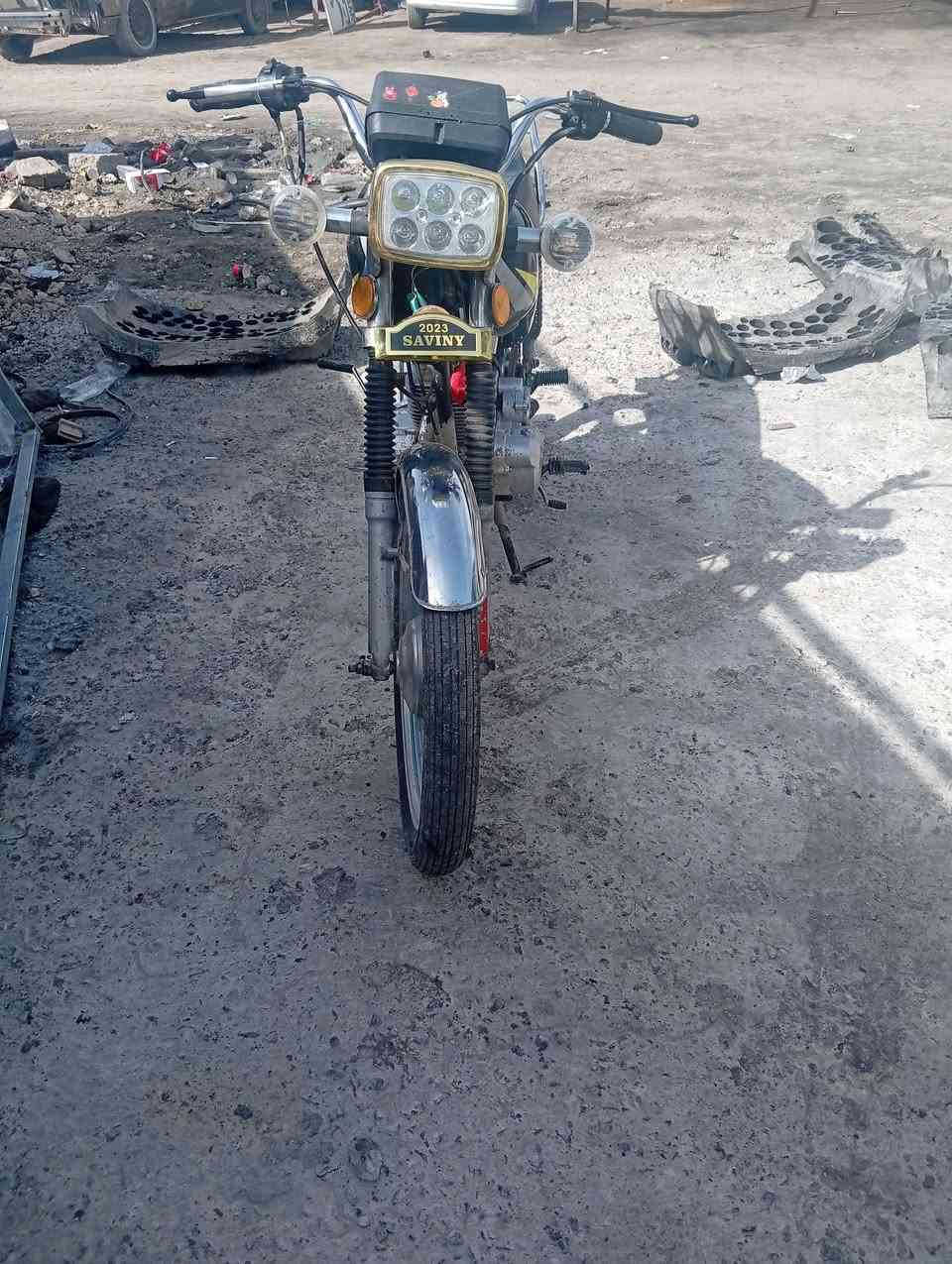 دراجه ايراني 5كير للبيع بدون اوراق اكفلهه سرقه سعرهه 375وبيهه مجال دراجه كامله للتواصل ***********
