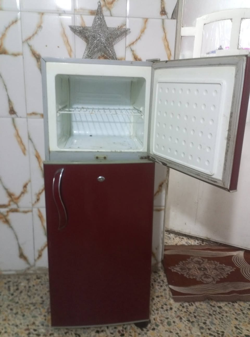 ثلج البيع سعر 70ورقم  *********** تفضلو خاص
