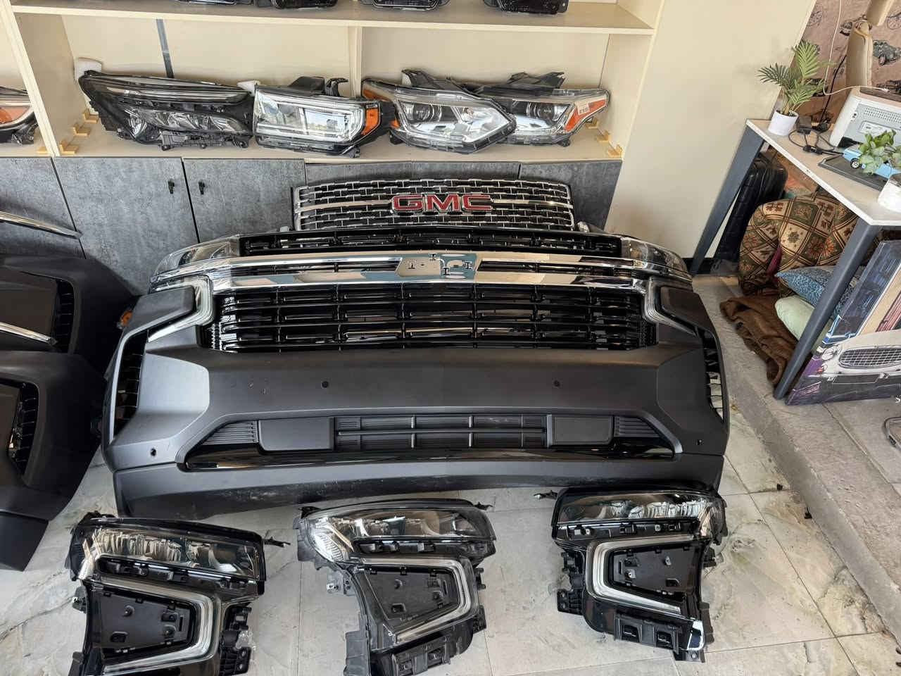 دعاميه مقفله تاهو بريمير  2024 السعر :375 الف 
لايت تاهو 2024 السعر : 225 الف 
——————————————-
شركة الكاسر لادوات السيارات الامريكي 
          ( الحاج احمد العكايشي ) 
العنوان النجف / حي الامير ركن شارع الزهور مقابل الصناعي 
للاستفسار :- ***********- ***********
