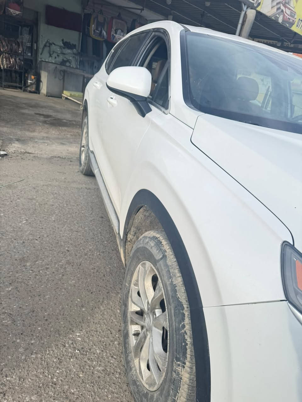 سيارة سنتافيا مديل 2019وارد مريكي
سياره رقم ميسان 
1-محرك سياره 2400
2-سياره سايد مبرك دكمه
3-تبريد ثالث قطع 
4-بيه فقط ثالث قطع صبغ بنيد+جنطه +شويه باجاملغ خلفي 
سياره فول حلوه 
5-كشنات جلد 
6-مانع نزلاق
7-ثالث أنواع قياده 
8-مثبت مسار 
هواي مواصفات بيها
سياره ماشيه 84
سعر سياره 155وبيها مجال 
مكان ميسان سياره تحويل 
***********اتصال
*********** واتساب
