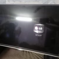 LG • ٣٢ بوصة • نقاط بيض